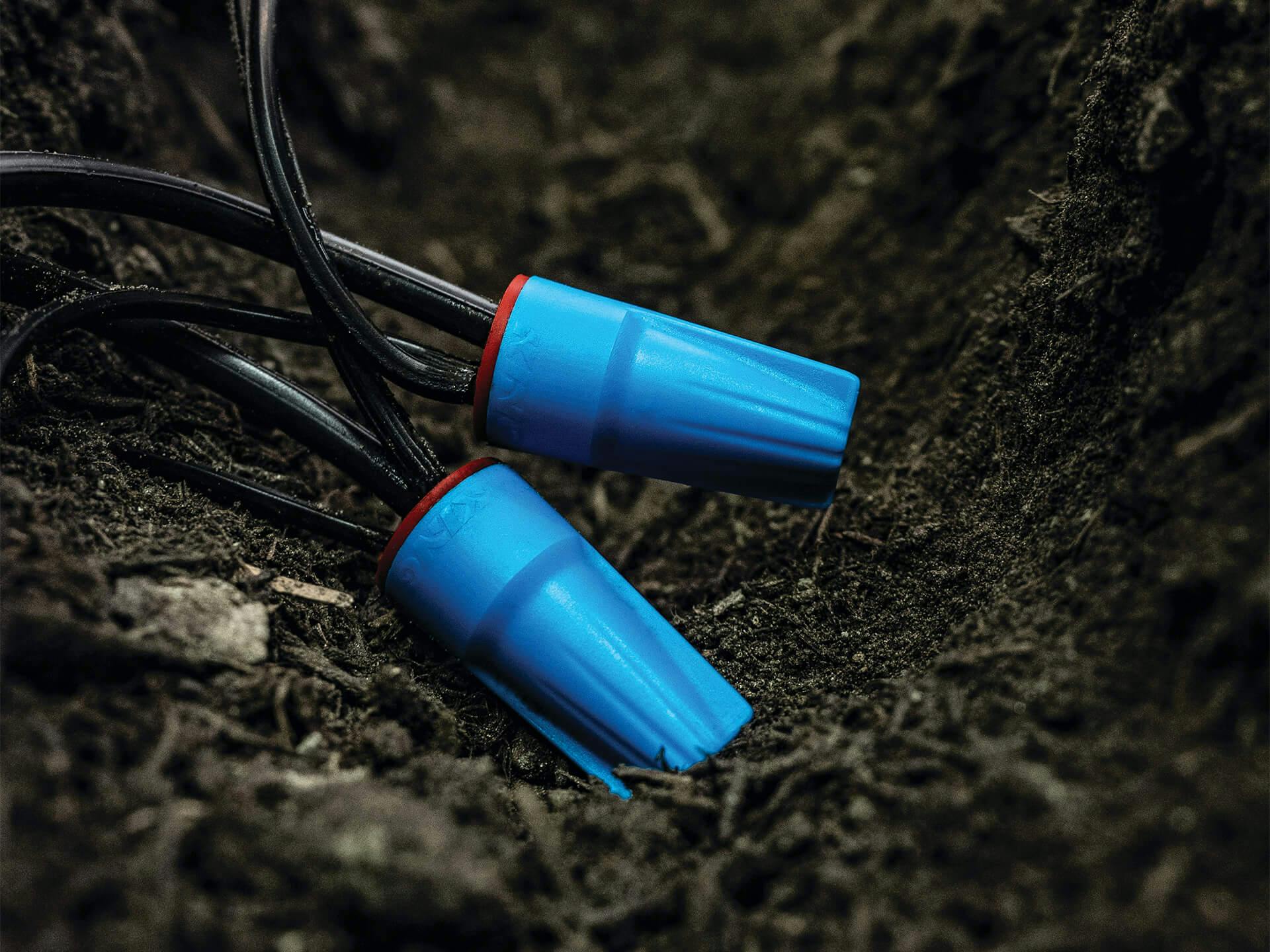 Lansdcape lighting wire caps